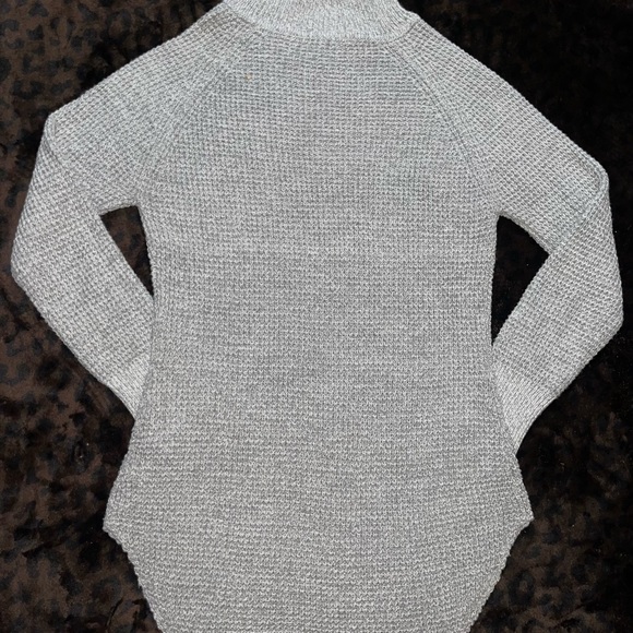 RD Style gray waffle thermal turtleneck fitted sweater - Picture 11 of 14
